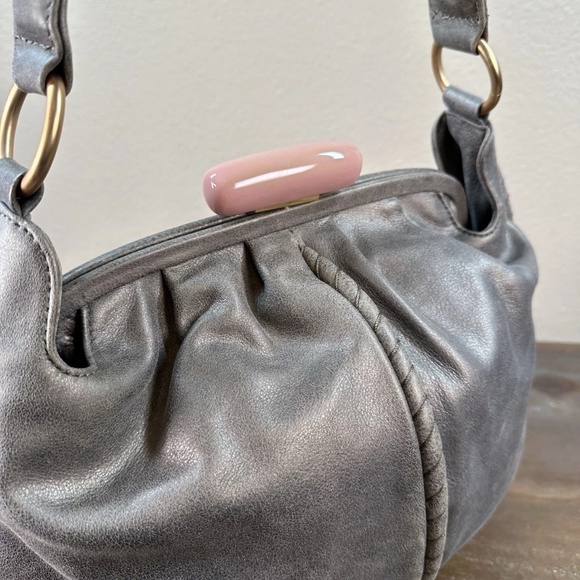 Isabella Fiore Grey LORI Leather Top Lock bag - Picture 11 of 16